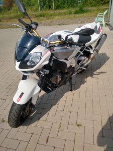 Aprilia RSV 1000 Tuono R - 139 PS aus 2 Zylindern